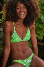 Load image into Gallery viewer, Image 06: Rio De Sol Top Top Green-Palms Tri-Fixo