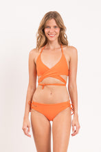 Load image into Gallery viewer, Model Front: Rio De Sol Bottom Bottom Dende Madrid