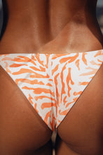 Load image into Gallery viewer, Image 13: Rio De Sol Set Set Sahari Lia Lacinho