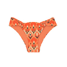 Load image into Gallery viewer, Product Front: Rio De Sol Bottom Bottom Maracai Mel