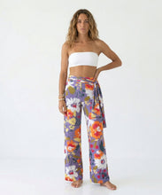 Load image into Gallery viewer, Model Front: Rio De Sol Beach Trousers Garden-Flower Pants Knot