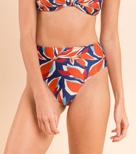 Load image into Gallery viewer, Image 10: Rio De Sol Bottom Bottom Leaves Hotpants