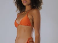 Load and play video in Gallery viewer, Video: Rio De Sol Set Set Shimmer-Paprica Tri-Inv Cheeky-Tie