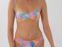 Load and play video in Gallery viewer, Video: Rio De Sol Top Top Cloud Kelli