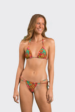 Load image into Gallery viewer, Model Front: Rio De Sol Set Set Tropics Tri-Inv Pipa