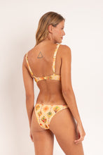 Load image into Gallery viewer, Model Back: Rio De Sol Top Top Mosaico Chantal