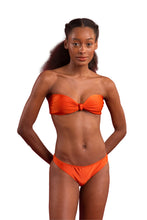 Load image into Gallery viewer, Image 04: Rio De Sol Top Top Paprica Bandeau-Joy