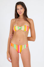 Load image into Gallery viewer, Model Front: Rio De Sol Top Top Utah Twist
