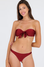 Load image into Gallery viewer, Gallery: Rio De Sol Set Set Shimmer-Divino Bandeau-Knot Nice-Fio
