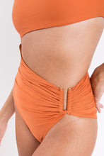 Load image into Gallery viewer, Image 06: Rio De Sol One-Piece Ocre Zadar-Op
