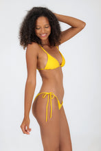 Load image into Gallery viewer, Image 04: Rio De Sol Bottom Bottom Sunflower Lacinho
