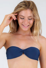 Load image into Gallery viewer, Gallery: Rio De Sol Top Top Navy Twist
