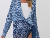 Load and play video in Gallery viewer, Video: Rio De Sol Pareo Chuva Canga
