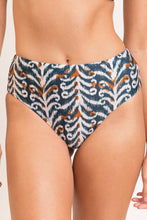Load image into Gallery viewer, Gallery: Rio De Sol Bottom Bottom Ikat Hotpants
